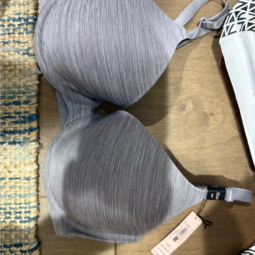 Victoria's Secret Light Gray Bra - NWT